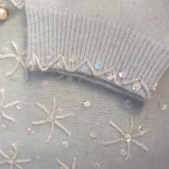 Mark1 1950s lined cardigan sweater in pale blue with hand beaded detail. - Picture 3 of 13